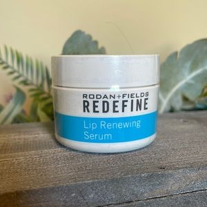 REDEFINE lip renewing serum